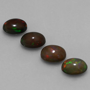 Opale cioccolato naturale multicolore da 2,29 ct, taglio ovale, traslucido