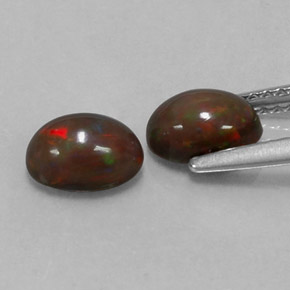 Opale cioccolato naturale multicolore da  ct, taglio ovale, traslucido