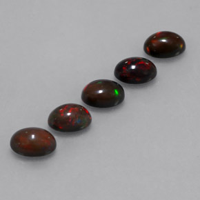 Opale cioccolato naturale multicolore da 2,71 ct, taglio ovale, traslucido