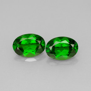 Diopside cromifero naturale verde da  ct, taglio ovale, VS