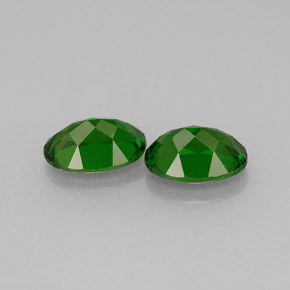Diopside cromifero naturale verde da  ct, taglio ovale, VS