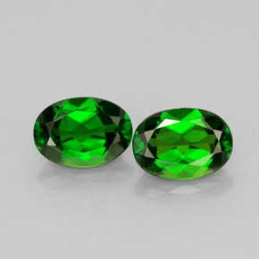 Diopside cromifero naturale verde da  ct, taglio ovale, VS