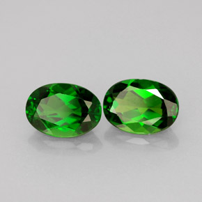 Diopside cromifero naturale verde da  ct, taglio ovale, VS