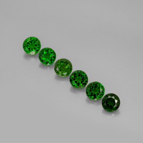 Diopside cromifero naturale verde da  ct, taglio rotondo, VS