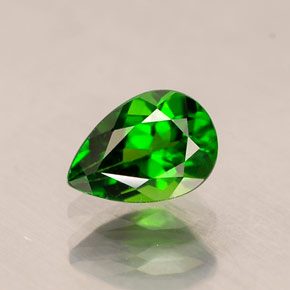 Diopside cromifero naturale verde da 0,69 ct, taglio a pera, VVS-VS