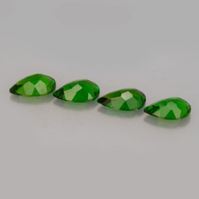 Diopside cromifero naturale verde da  ct, taglio a pera, VVS-VS