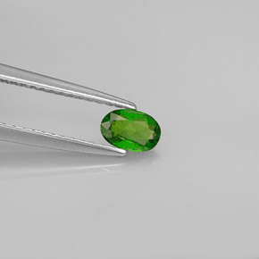 Diopside cromifero naturale verde da 0,26 ct, taglio ovale, VS