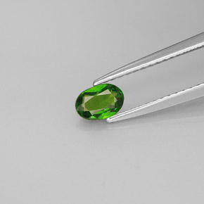 Diopside cromifero naturale verde da 0,36 ct, taglio ovale, VS