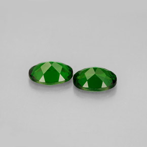 Diopside cromifero naturale verde da  ct, taglio ovale, VS