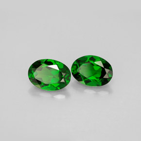 Diopside cromifero naturale verde da  ct, taglio ovale, VS