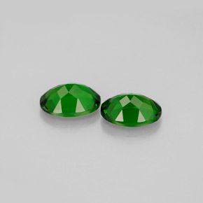 Diopside cromifero naturale verde da  ct, taglio ovale, VS