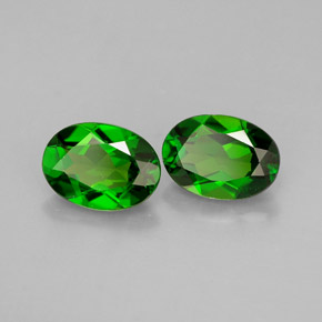 Diopside cromifero naturale verde da  ct, taglio ovale, VS