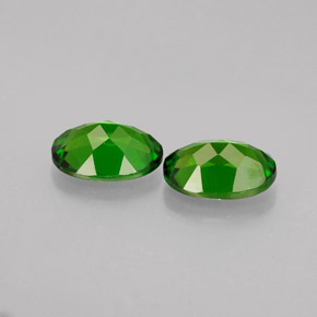 Diopside cromifero naturale verde da  ct, taglio ovale, VS