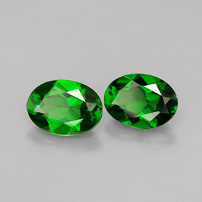 Diopside cromifero naturale verde da  ct, taglio ovale, VS