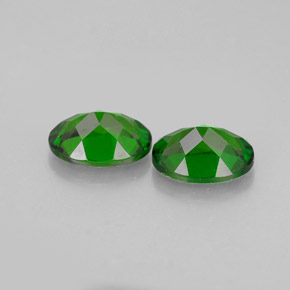 Diopside cromifero naturale verde da  ct, taglio ovale, VS