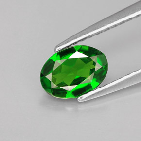 Diopside cromifero naturale verde da 0,71 ct, taglio ovale, VS