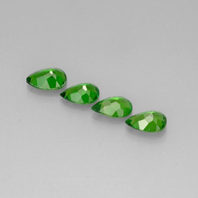 Diopside cromifero naturale verde da  ct, taglio a pera, VS