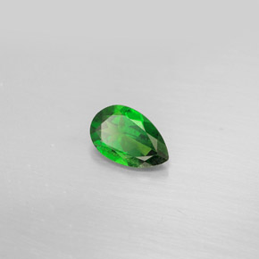 Diopside cromifero naturale verde da 0,77 ct, taglio a pera, VS