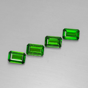 Diopside cromifero naturale verde da  ct, taglio smeraldo, VS