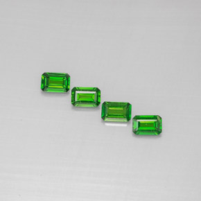 Diopside cromifero naturale verde da  ct, taglio smeraldo, VS