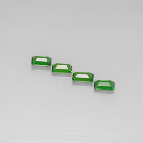 Diopside cromifero naturale verde da  ct, taglio smeraldo, VS