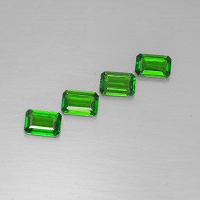 Diopside cromifero naturale verde da  ct, taglio smeraldo, VVS-VS