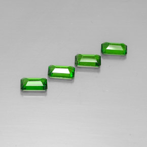 Diopside cromifero naturale verde da  ct, taglio smeraldo, VVS-VS