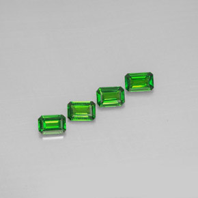 Diopside cromifero naturale verde da  ct, taglio smeraldo, VS