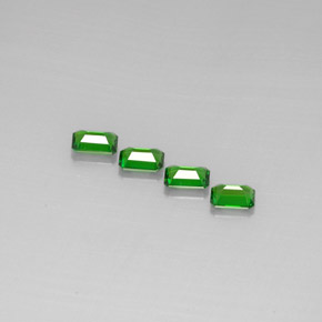 Diopside cromifero naturale verde da  ct, taglio smeraldo, VS