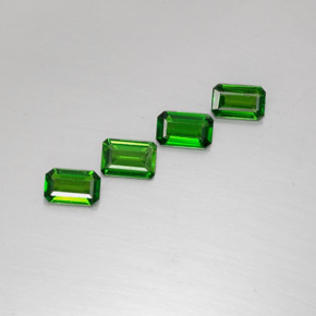 Diopside cromifero naturale verde da  ct, taglio smeraldo, VVS-VS