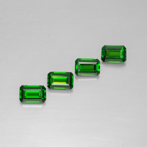 Diopside cromifero naturale verde da  ct, taglio smeraldo, VVS