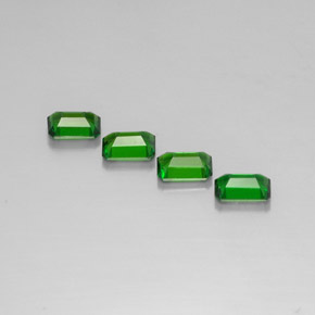 Diopside cromifero naturale verde da  ct, taglio smeraldo, VVS