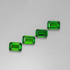 Diopside cromifero naturale verde da  ct, taglio smeraldo, VS