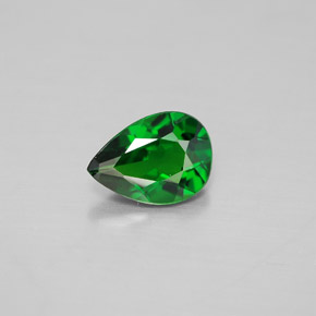 Diopside cromifero naturale verde da 0,60 ct, taglio a pera, VVS