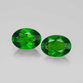 Diopside cromifero naturale verde da  ct, taglio ovale, VS