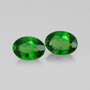 Diopside cromifero naturale verde da  ct, taglio ovale, VS