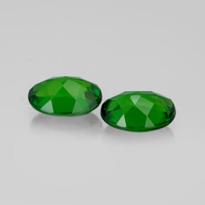 Diopside cromifero naturale verde da  ct, taglio ovale, VS