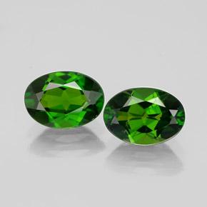 Diopside cromifero naturale verde da  ct, taglio ovale, VS