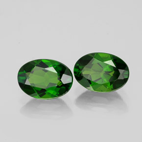 Diopside cromifero naturale verde da  ct, taglio ovale, VS