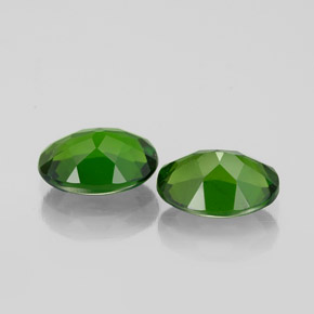 Diopside cromifero naturale verde da  ct, taglio ovale, VS