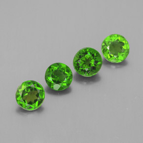 Diopside cromifero naturale verde da  ct, taglio rotondo, VS