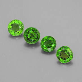 Diopside cromifero naturale verde da  ct, taglio rotondo, VS