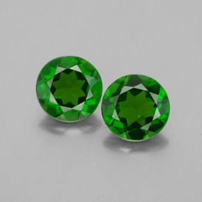 Diopside cromifero naturale verde da  ct, taglio rotondo, VS