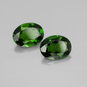 Diopside cromifero naturale verde da  ct, taglio ovale, VS