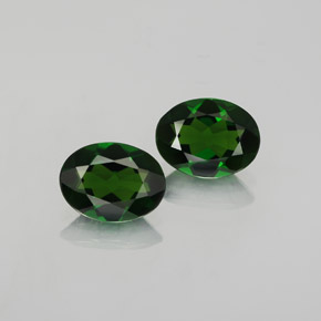 Diopside cromifero naturale verde da  ct, taglio ovale, VVS-VS