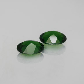 Diopside cromifero naturale verde da  ct, taglio ovale, VVS-VS