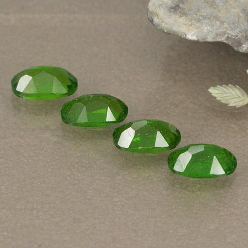 Gemme di Diopside di cromo Verde acceso naturale da 1.10 ct, Taglio ovale, VS