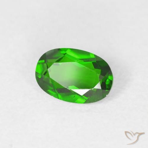 Diopside di cromo Luminoso verde foresta naturale da 0.51 ct, Ovale, VVS-VS