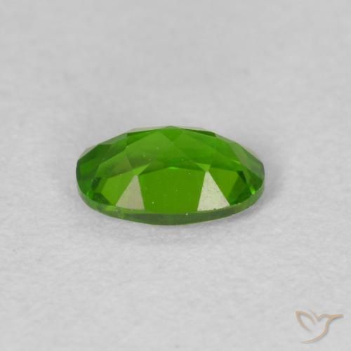 Diopside di cromo Verde acceso naturale da 0.50 ct, Ovale, VVS-VS