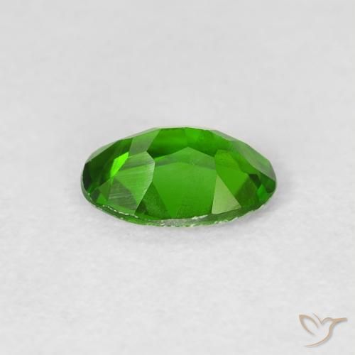 Diopside di cromo Verde acceso naturale da 0.71 ct, Ovale, VS